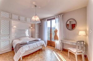 5 dormitorios, tabla de planchar con plancha, wifi gratis y ropa de cama