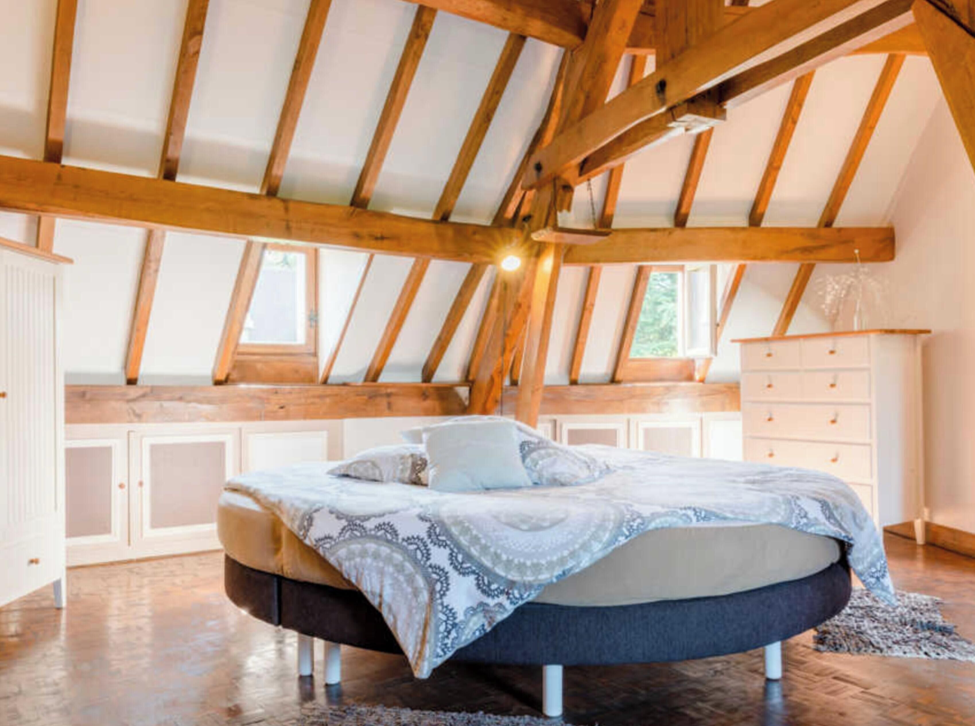 5 slaapkamers, een strijkplank/strijkijzer, gratis wifi, beddengoed