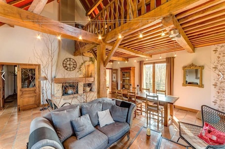 TV, fireplace, video games, DVD player. Charming 'Le Gite De La Tour' with Private Terrace, Garden, and Wi-Fi