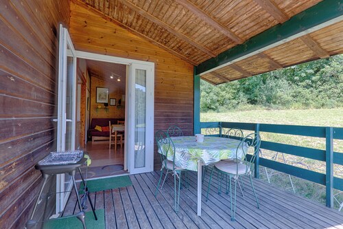 Chalet 'D'alpion' mit privatem Pool, privater Terrasse und Gemeinschaftsgarten