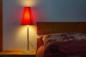 2 bedrooms, WiFi - Chalet 'D'alpion' with Shared Pool, Private Terrace and Shared Garden (LES TOURRETTES)