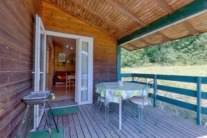 Outdoor dining - Chalet 'D'alpion' with Shared Pool, Private Terrace and Shared Garden (LES TOURRETTES)