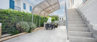 Holiday Apartment "Gufo Di Mare - Rosso" with Sea View, Private Terrace