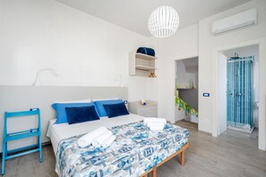 2 bedrooms, iron/ironing board, free WiFi, bed sheets - Holiday Apartment "Gufo Di Mare - Celeste" with Sea View, Private Terrace  (Savelletri)