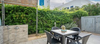 Holiday Apartment "Gufo Di Mare - Giallo" with Sea View, Private Terrace