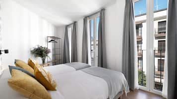 1 slaapkamer, een strijkplank/strijkijzer, gratis wifi, beddengoed