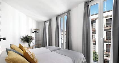 Apartment 'Casa Milano 2' with Balcony, Wi-Fi and Air Conditioning