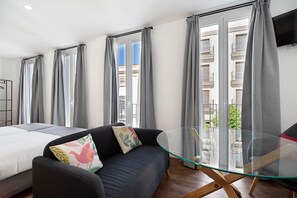 Interior - Apartment 'Casa Milano 1' with Balcony, Wi-Fi and Air Conditioning (Jerez de la Frontera)