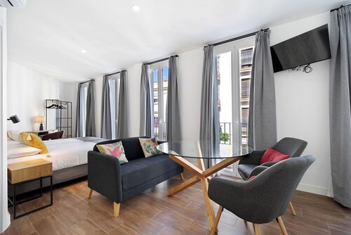 Appartement 'Casa Milano 1' met Balkon, WiFi en Airconditioning