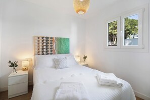 2 chambres, fer et planche à repasser, Wi-Fi gratuit, draps fournis