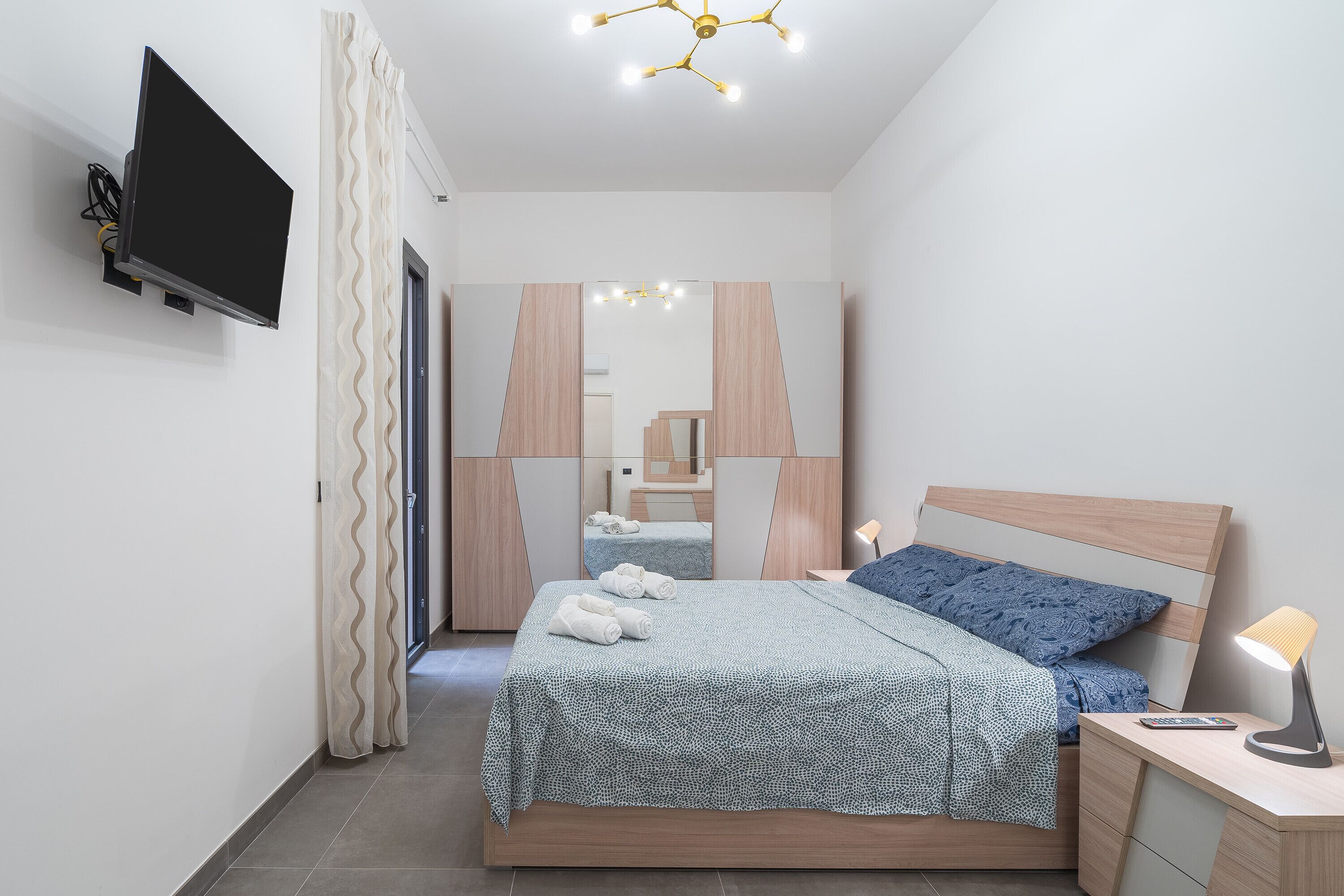 1 chambre, fer et planche à repasser, Wi-Fi gratuit, draps fournis