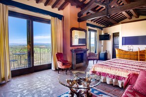10 quartos, escrivaninha, Wi-Fi de cortesia, roupa de cama