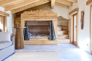 1 quarto, Wi-Fi de cortesia, roupa de cama