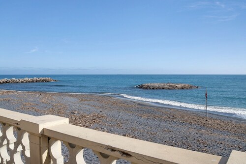 Apartment 'Casa Borgo Prino' with Private Terrace and Wi-Fi