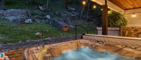 Bain à remous extérieur