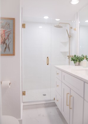 Shower, towels