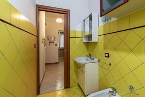 Doccia, asciugacapelli, bidet