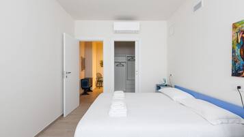 2 slaapkamers, een strijkplank/strijkijzer, wifi, beddengoed