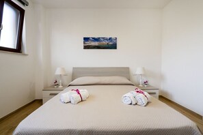 1 bedroom, iron/ironing board, WiFi, bed sheets