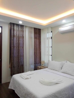 3 chambres, fer et planche à repasser, Wi-Fi, draps fournis