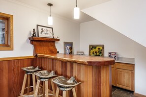 Lobby - Bridger Lodge: Ski-In Ski-Out/Hike/Bike/Fish/Hunt Bridger Bowl Ski Area (Bozeman)