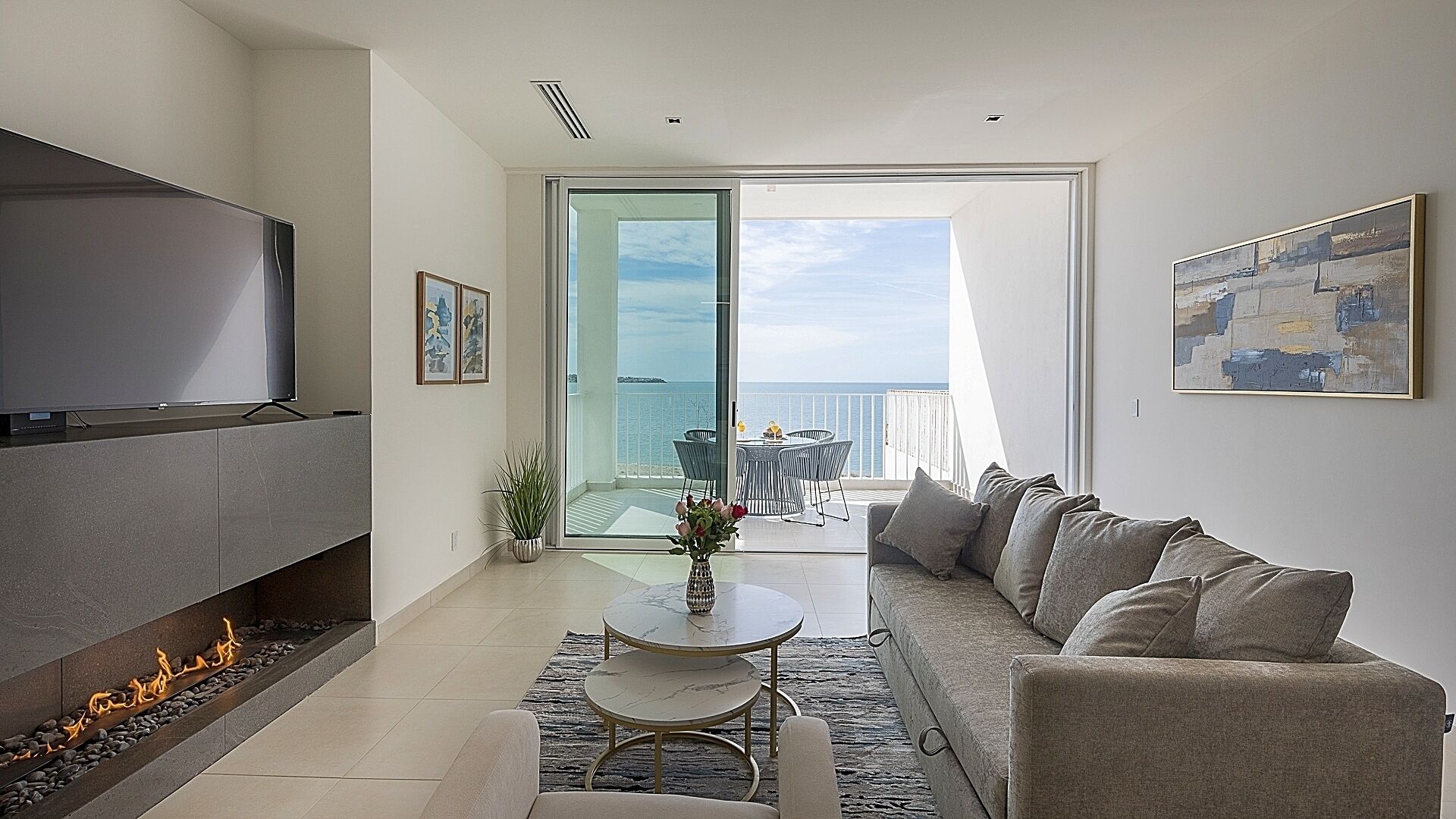 TV connectée, table de tennis de table