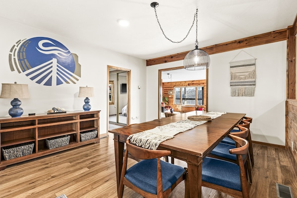 Spacious dining room seats 10