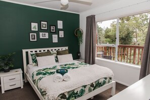 2 bedrooms, WiFi, bed sheets - Green Cosy Nature Retreat; A Home Away from Home (Auckland)