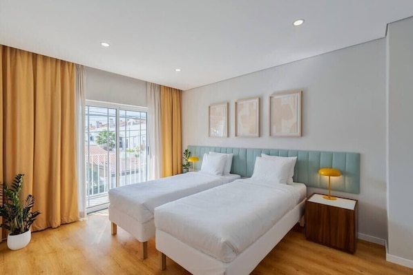 3 habitaciones, tabla de planchar con plancha, cuna de viaje y wifi