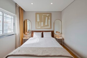 3 habitaciones, tabla de planchar con plancha, cuna de viaje y wifi 