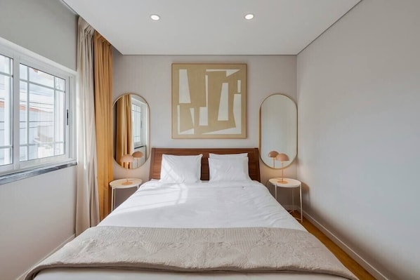 3 bedrooms, iron/ironing board, travel crib, WiFi
