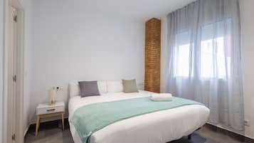 2 slaapkamers, een strijkplank/strijkijzer, gratis wifi, beddengoed
