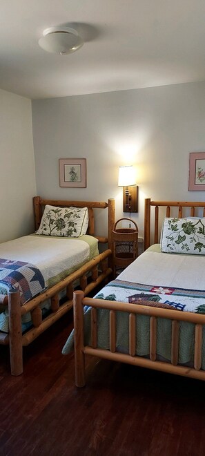 2 Schlafzimmer, Bügeleisen/Bügelbrett, kostenloses WLAN, Bettwäsche