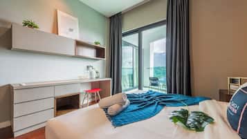 2 chambres, fer et planche à repasser, Wi-Fi, draps fournis