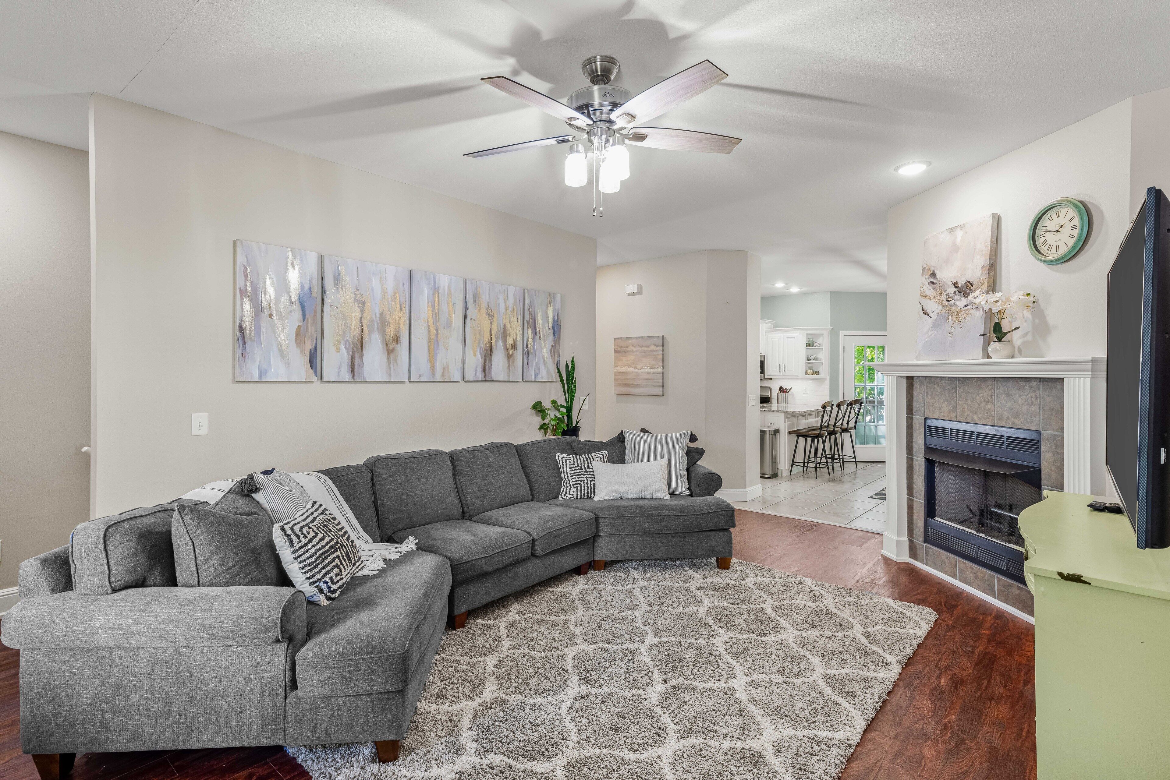 Spacious 4 bed, near DWNTWN Bentonville, Slaughter Pen MTB & Razorback Greenway