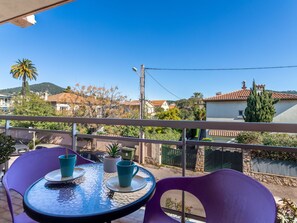 Outdoor dining - Les Iris by Interhome (Carqueiranne)