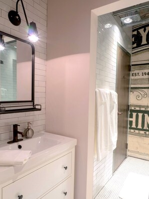 Bathroom - 2 Bedroom Apartment in the Heart of Downtown! (Loft 303) (Nashville)