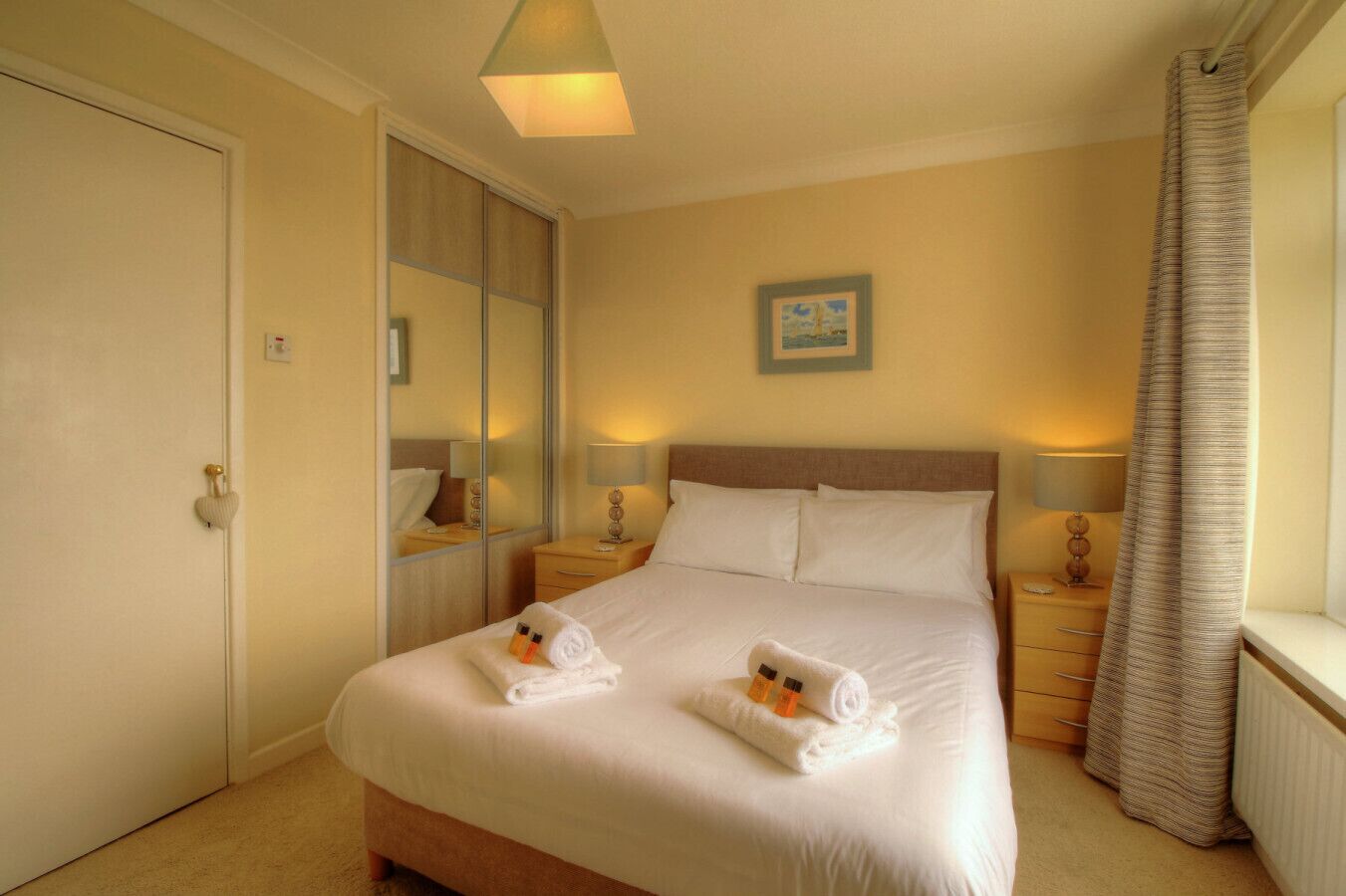 2 Schlafzimmer, Schreibtisch, Bügeleisen/Bügelbrett, WLAN