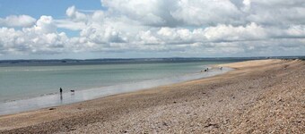 Sea Breeze Haven | 4 Beds with Stunning Views!