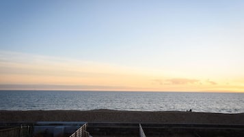 Una spiaggia nelle vicinanze