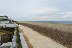 Una spiaggia nelle vicinanze