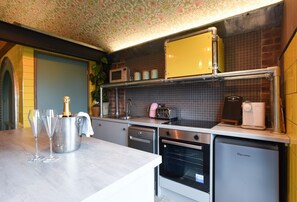 Fridge, microwave, highchair, kitchen islands