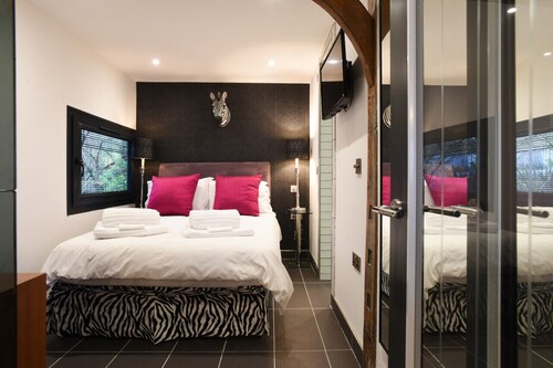 The Pig Sty * WOW Factor Countryside Retreat