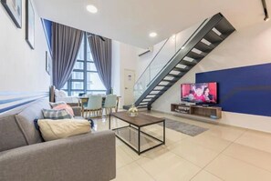 TV, video games - EkoCheras Cozy Loft Promotion (Kuala Lumpur)