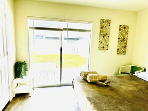 3 bedrooms, in-room safe, iron/ironing board, travel cot