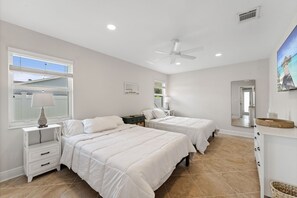 3 Schlafzimmer, Bügeleisen/Bügelbrett, Reisekinderbett, kostenloses WLAN