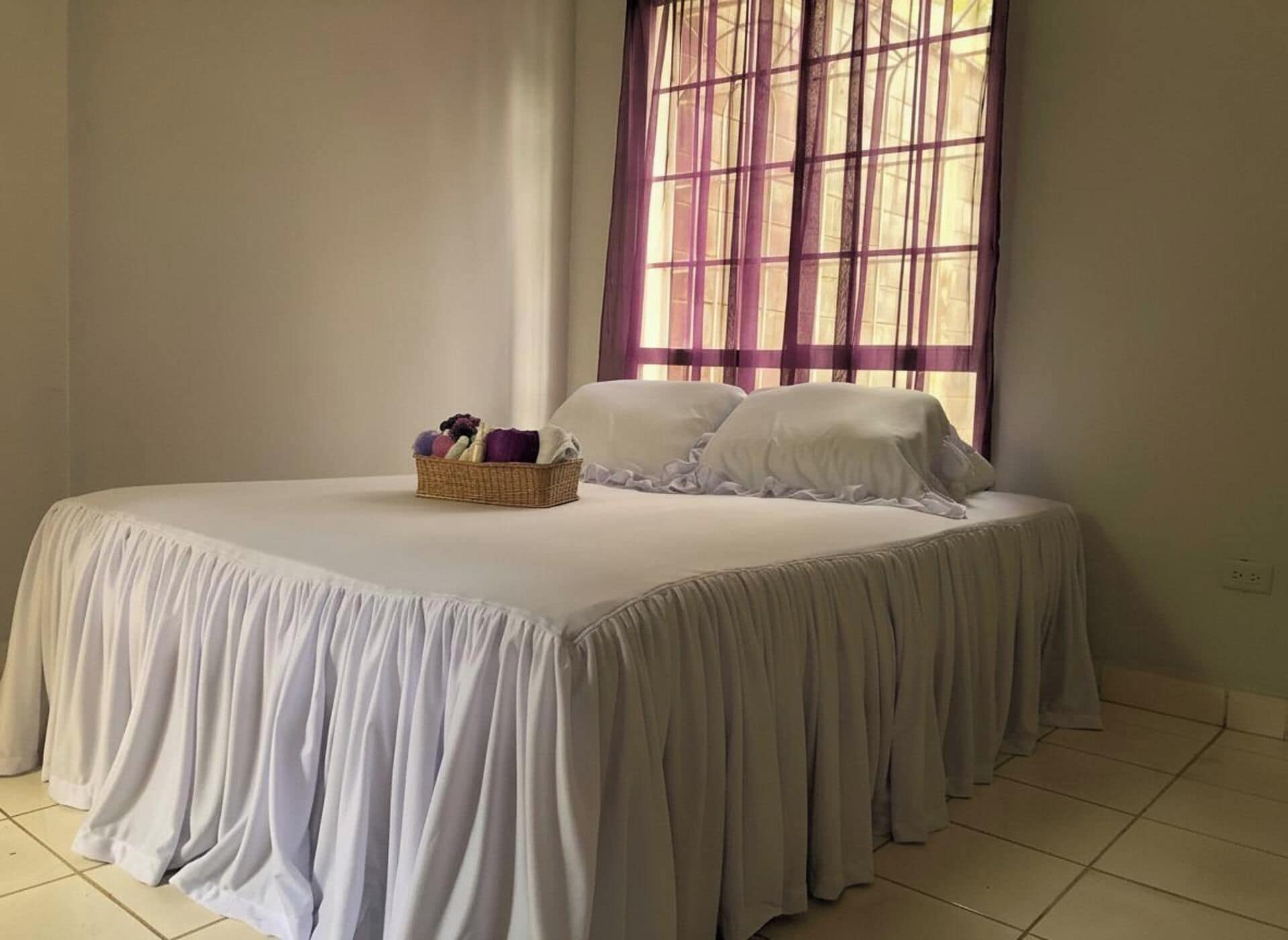 4 dormitorios, tabla de planchar con plancha, wifi y ropa de cama