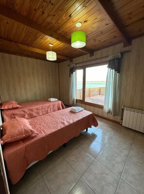 3 bedrooms, WiFi, bed sheets