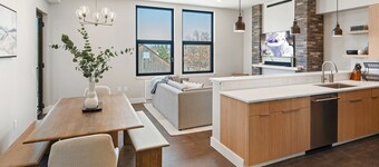 All new downtown condo. Luxury! Walk everywhere. Pet friendly