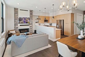 Smart TV, fireplace, offices